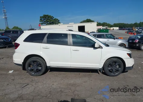 2020 Dodge Journey Crossroad z USA, uszkodzony, nr VIN 3C4PDCGB6LT248496